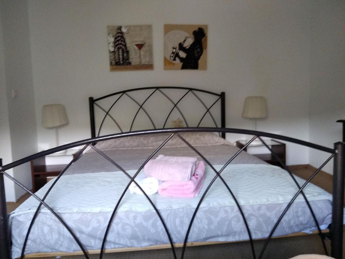 Apartmán Spiti Lou Notos Exteriér fotografie