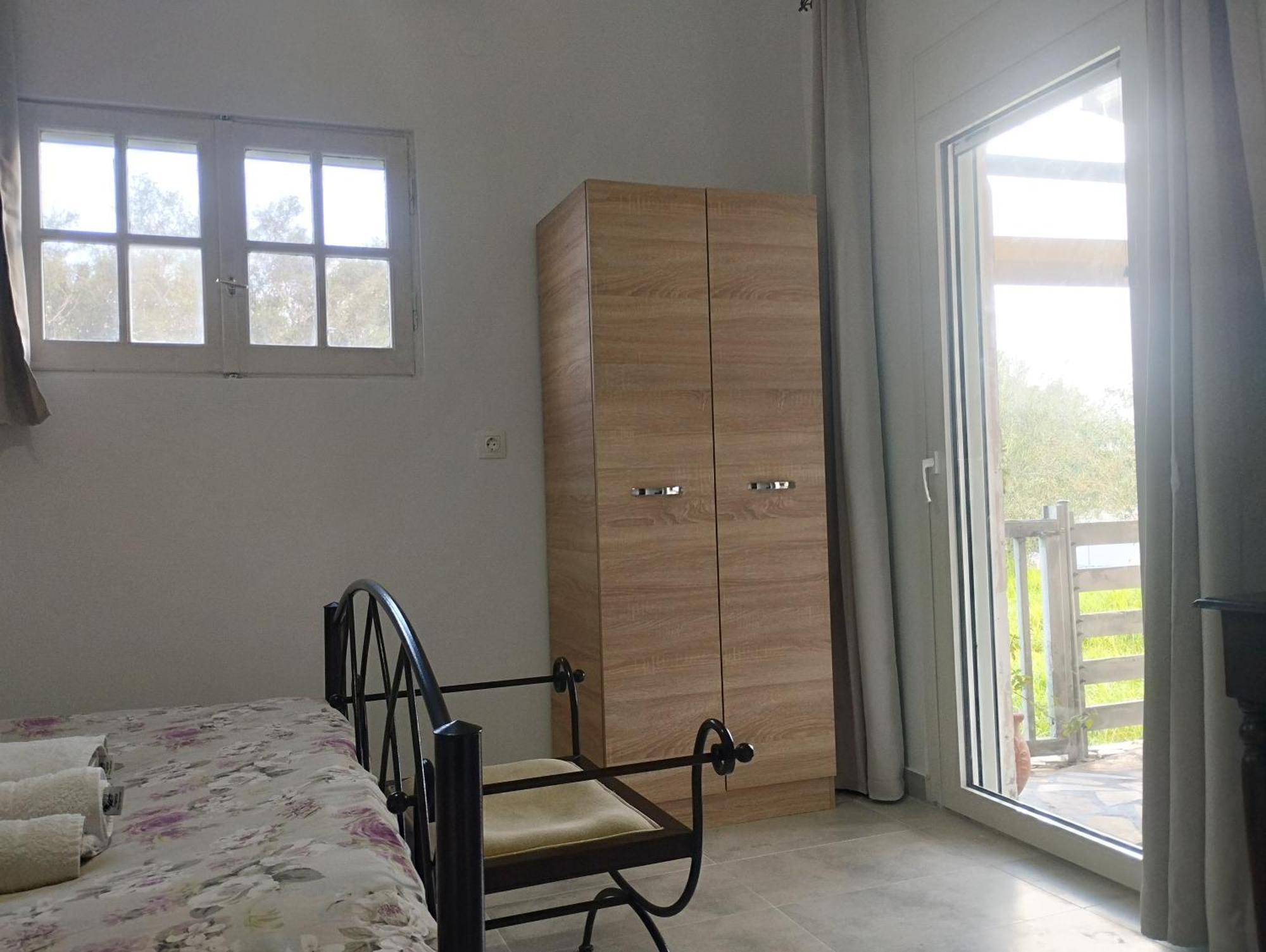 Apartmán Spiti Lou Notos Exteriér fotografie